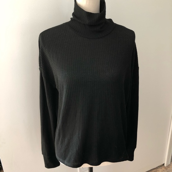 NWT! Articles of Society black ribbed blouse Size S - Picture 2 of 6